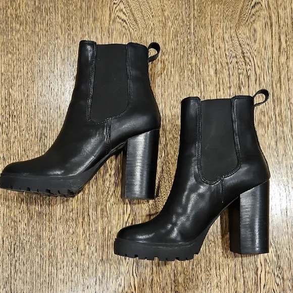 Steve Madden Black Heeled Boots - Picture 6 of 8